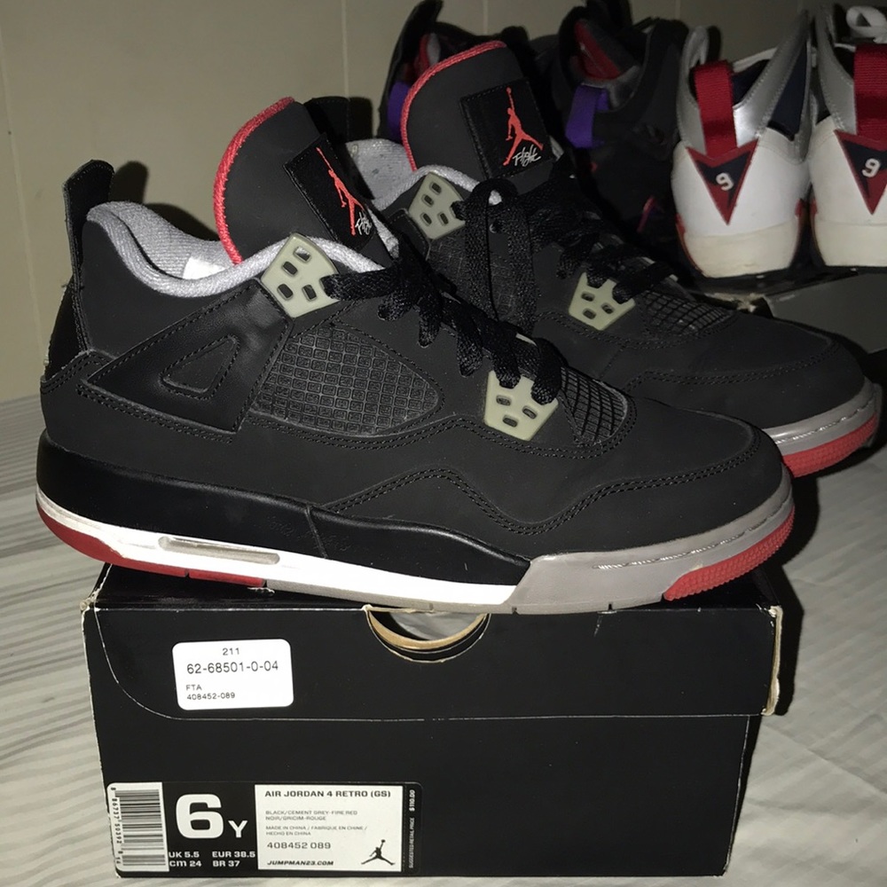 Air Jordan 4 retro (GS) “2012 Release”.